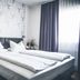 Gartenstadt Hotel, Ludwigshafen am Rhein: bright double room with twin beds and large window