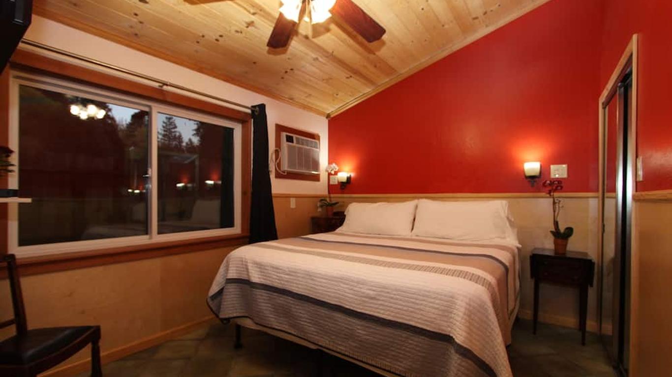 The Woods Hotel - Gay Lgbtq Cabins