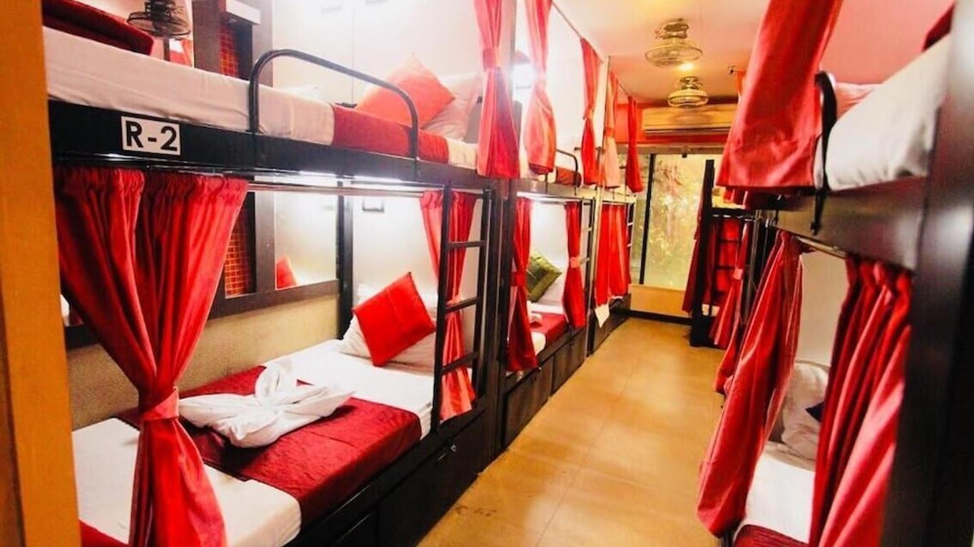 Town Hostel Mumbai - Ac Dormitory