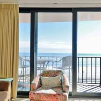 Oceanfront in Heart of N Myrtle Beach with Pool