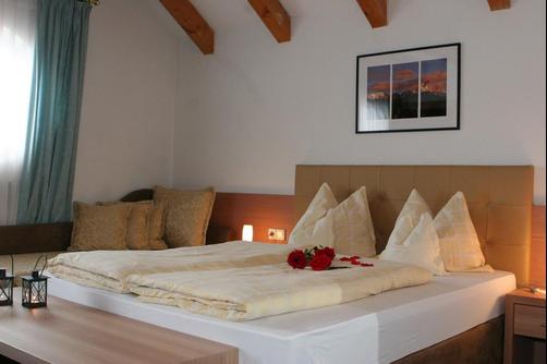 Hotel Amaten - Brunico - Bedroom