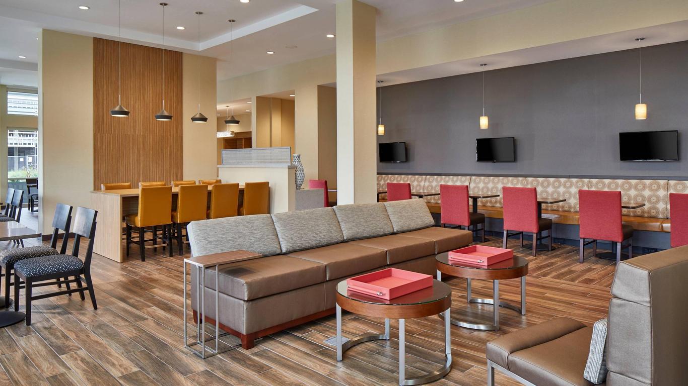 Towneplace Suites By Marriott Columbus North - Osu
