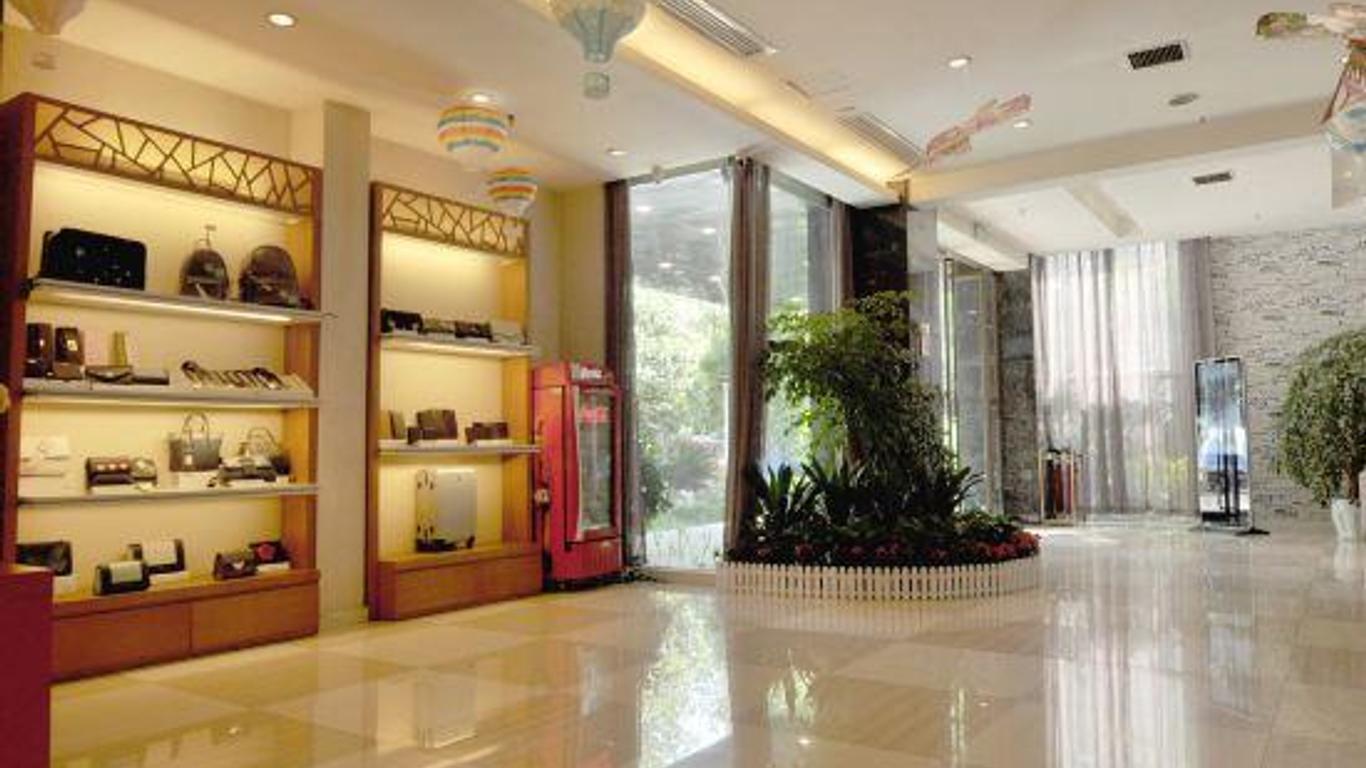 Chengdu Jinyi Hotel