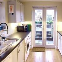 Chic 2-bedroom townhouse in vibrant Abergavenny