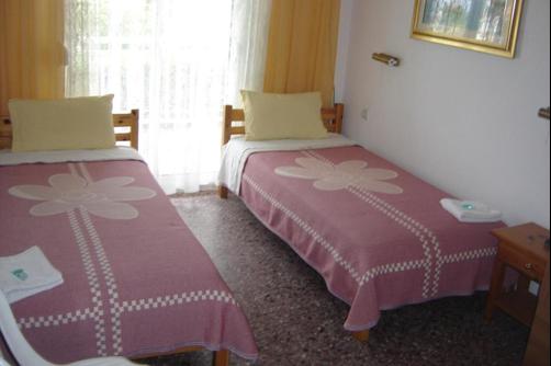 Hotel Angela - Asproválta