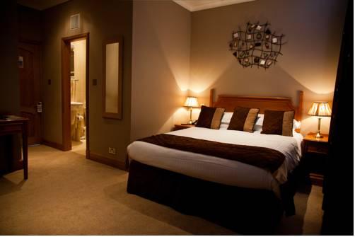 The City Hotel - Dunfermline