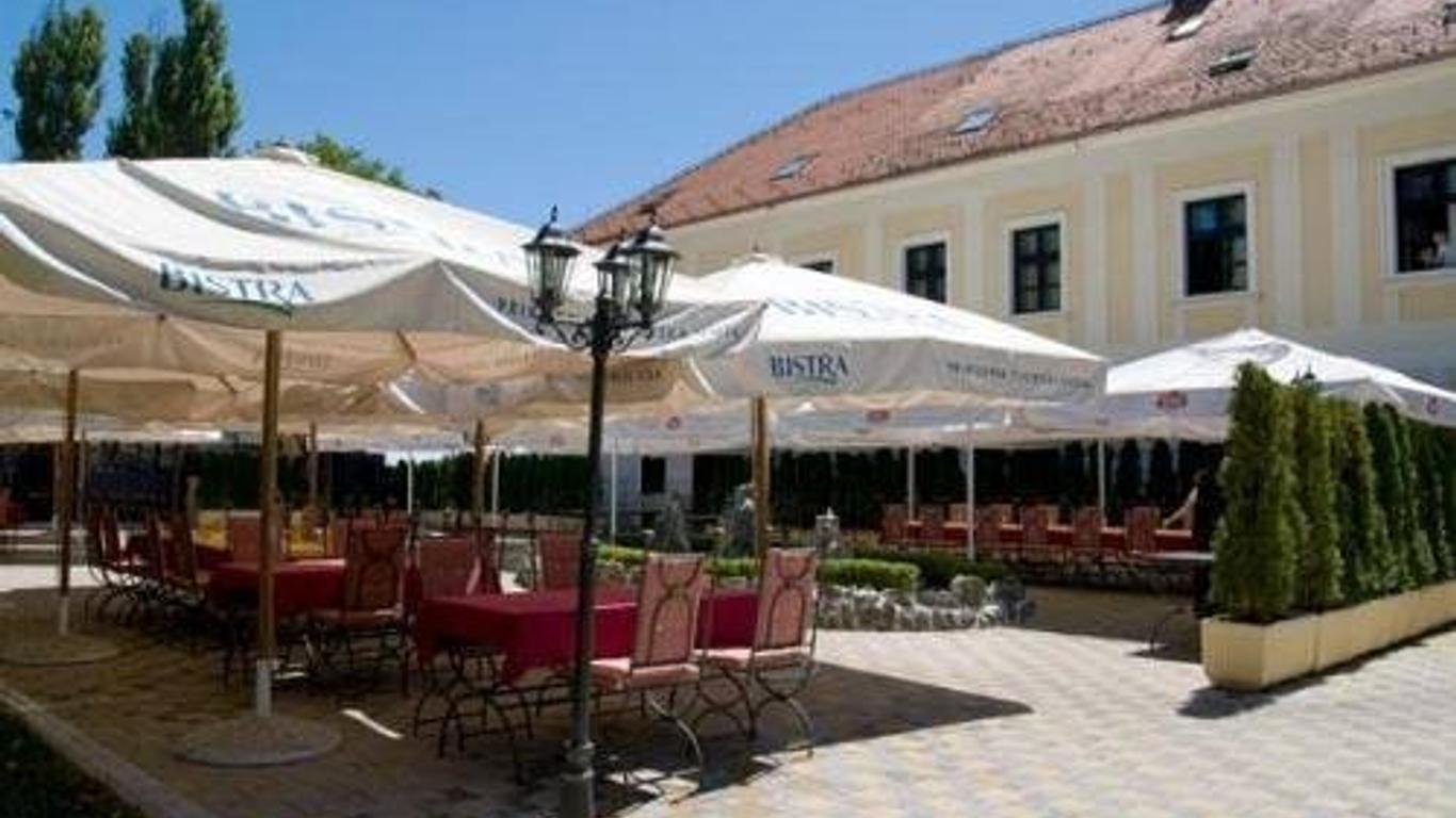 Hotel & Restoran Dvorac Gjalski