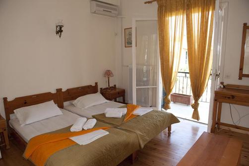 Marie Hotel - Acharavi