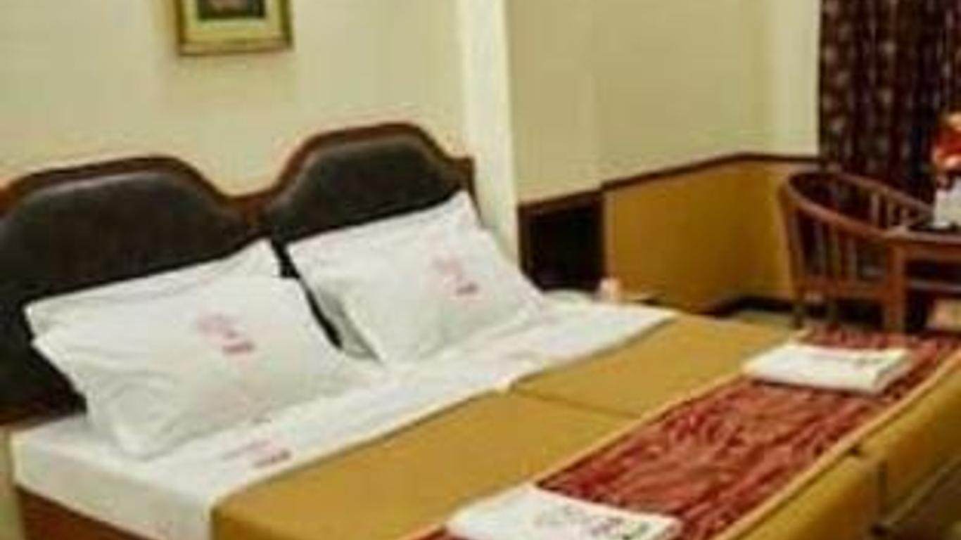 Hotel Aryaas Residence
