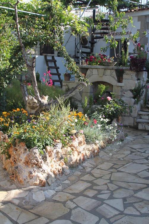 Rose Garden Villa Peristerona - Goudhi