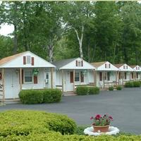Seven Dwarfs Motel and Cabins