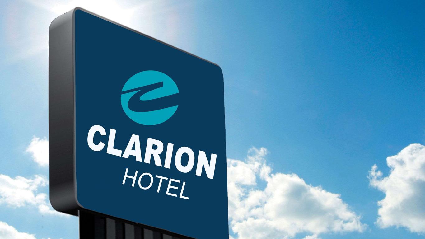Clarion Hotel and Suites Conference Center Memphis Airport