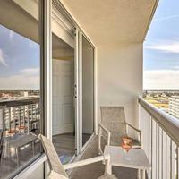 Ocean-View Daytona Beach Resort Retreat with Balcony