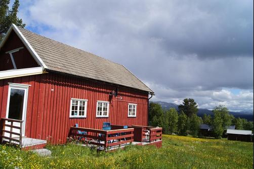 Bustad Hyttetun - Skåbu