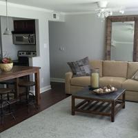 Walk, don't drive! Beautful 3\/2 gated condo minuites from the Ole Miss Campus
