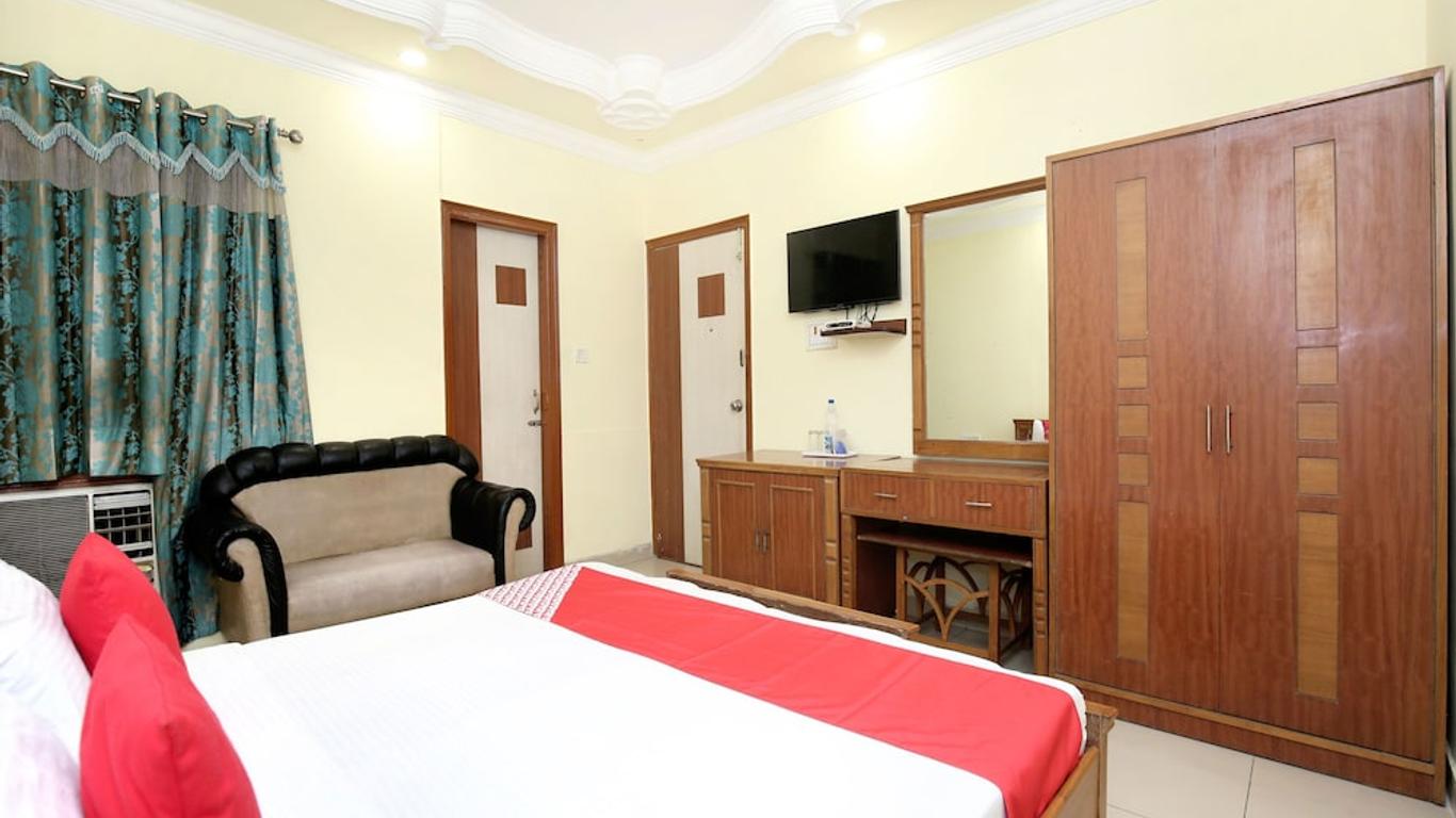 Oyo 15667 Hotel Anand