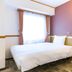 Toyoko Inn Tokyo Shinagawa Aomono-yokocho-eki guest room with single bed and window