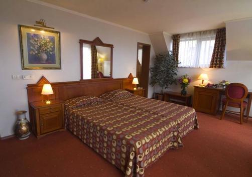 Hotel Central - Veliko Tărnovo - Bedroom