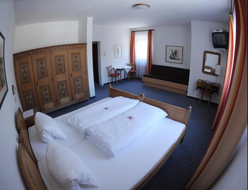 Gästehaus Obwexer - Matrei in Osttirol - Bedroom