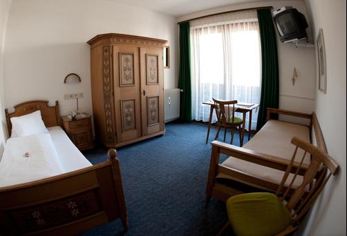Gästehaus Obwexer - Matrei in Osttirol - Bedroom