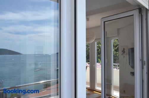 Apartments Bellevue - Otasevic - Igalo