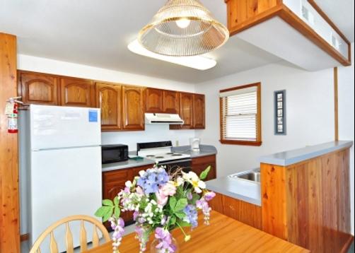 Lighthouse View Oceanfront Lodging - Buxton