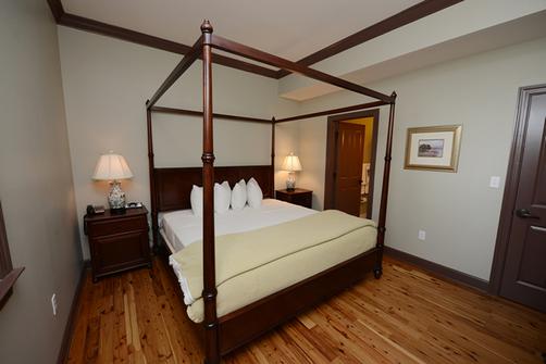 Water Street Hotel & Marina - Apalachicola