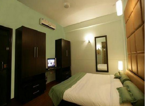 Crossroads Oakwood - Gurgaon