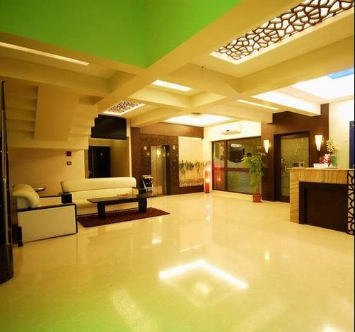 Lily Sarovar Portico - Nasik