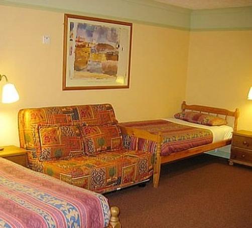 The Half Moon Inn & Country Lodge - Yeovil