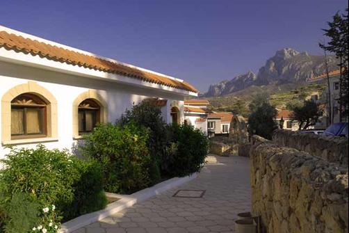 The Hideaway Club - Kyrenia