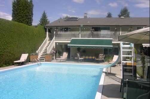 Aaron's Pool & Spa B&B - Kelowna
