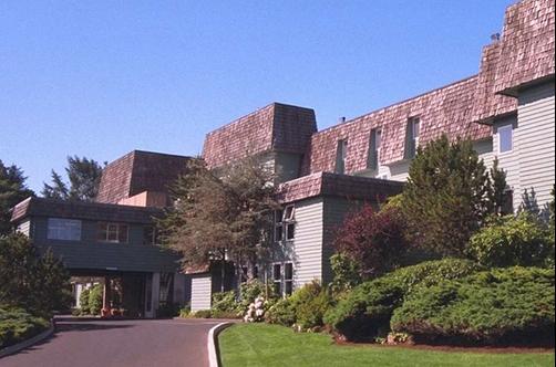 Chateau Westport - Westport - Building