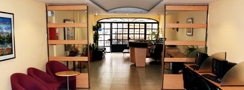 Hostal Andalucía - Quito - Front desk