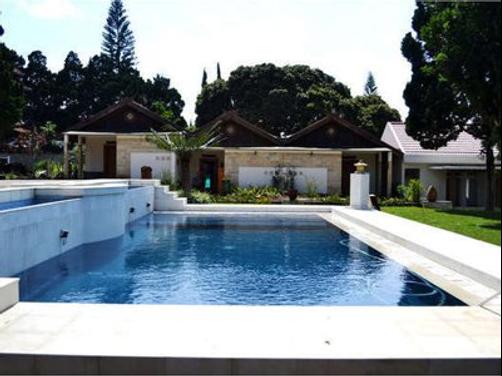 Dayang Sumbi Resort - Lembang - Pool