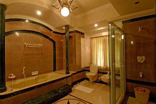 Bolgatty Palace & Island Resort - Kochi - Bathroom