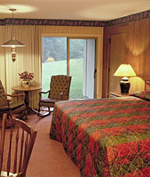 Brown County Inn - Nashville - Bedroom