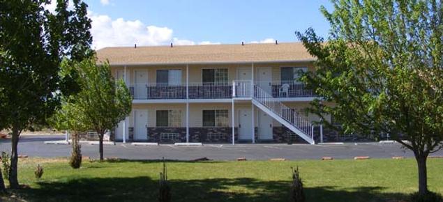 Sandstone Inn AND Restaurant - Torrey - Building