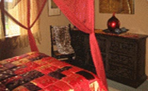 Holly Lane Gardens - Bainbridge Island - Bedroom