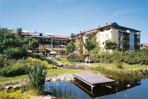 Kursana Residenz und Seniorenhotel - Bad Pyrmont - Building