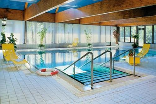 Kursana Residenz und Seniorenhotel - Bad Pyrmont - Pool