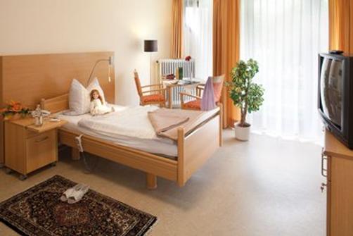 Kursana Residenz und Seniorenhotel - Bad Pyrmont - Bedroom