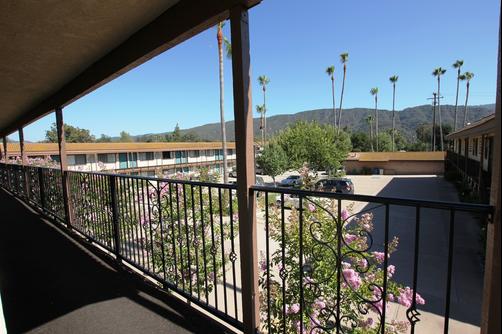 Casa Ojai Inn - Ojai - Outdoors view