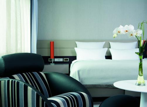 Steigenberger Airport Hotel - Frankfurt am Main - Bedroom