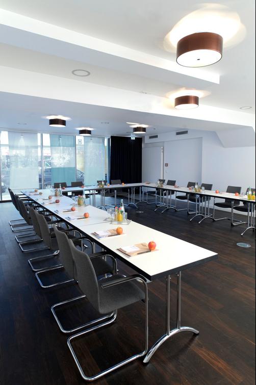 Hotel Düsseldorf Mitte - Dusseldorf