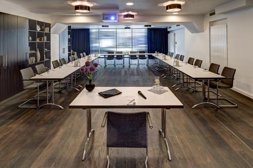 Hotel Düsseldorf Mitte - Dusseldorf - Conference room