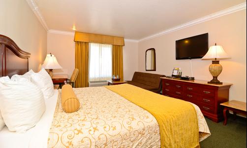 Best Western Plus Newport Mesa Inn - Costa Mesa - Bedroom
