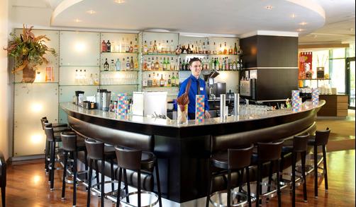 Park Inn by Radisson Cologne City West - Cologne - Bar
