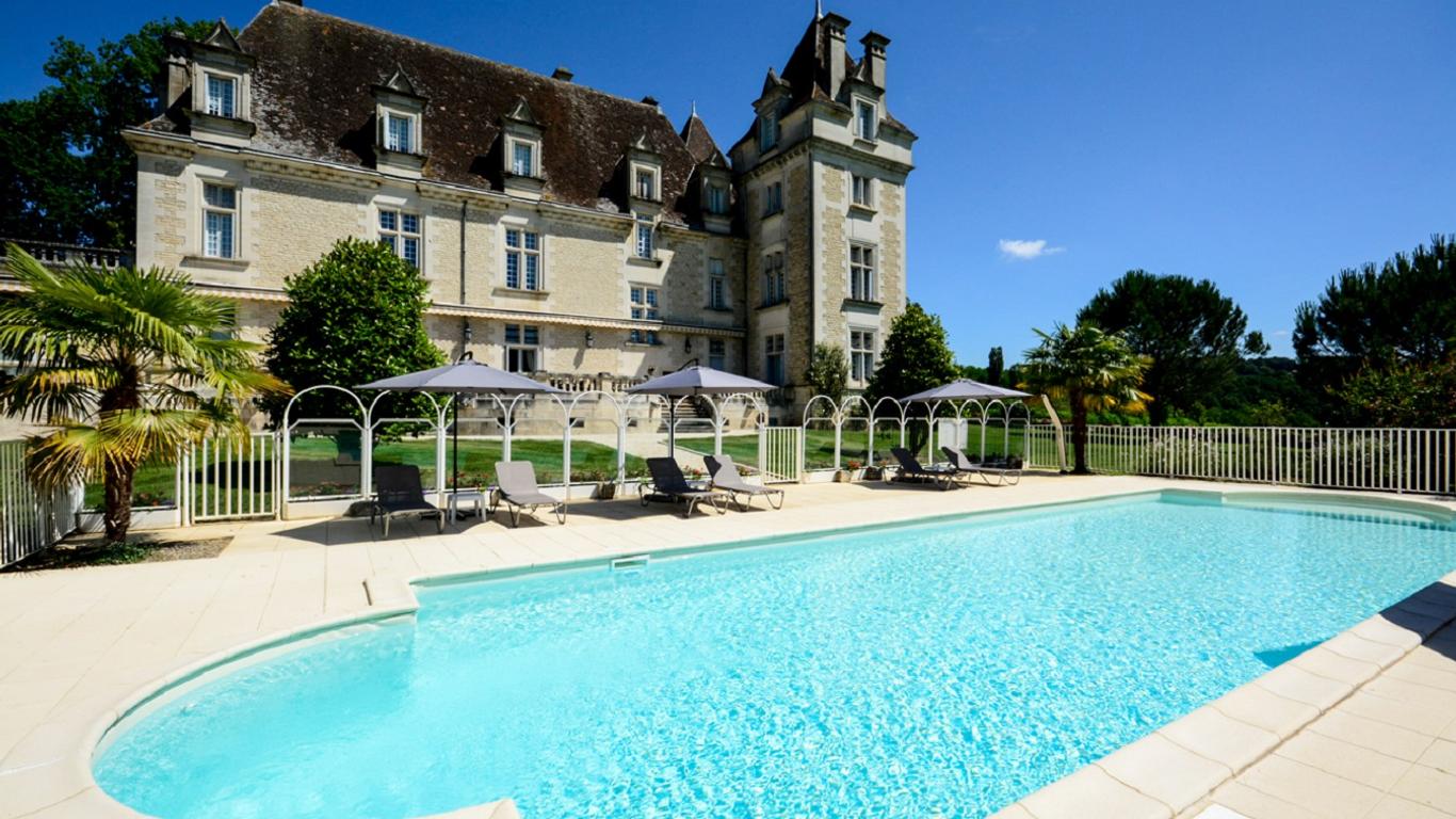 Domaine Du Chateau De Monrecour Hotel Et Restaurant Proche Sarlat