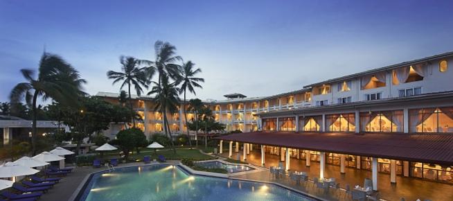 Berjaya Hotel Colombo - Mount Lavinia - Pool